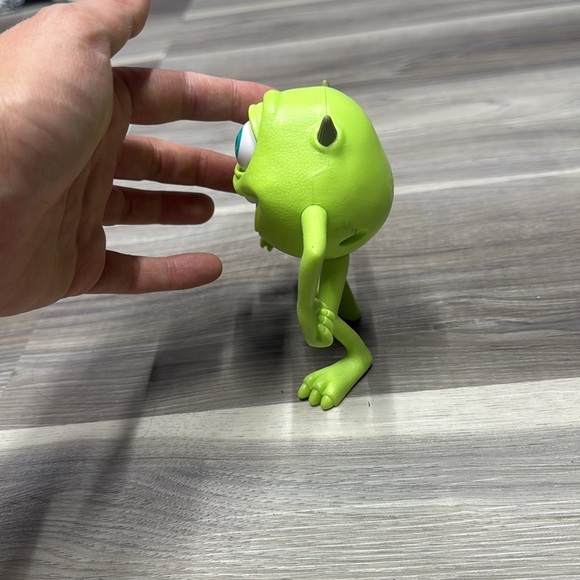 🏁 Disney monsters Inc. Mike Green Monster Toy Figure - Picture 6 of 6